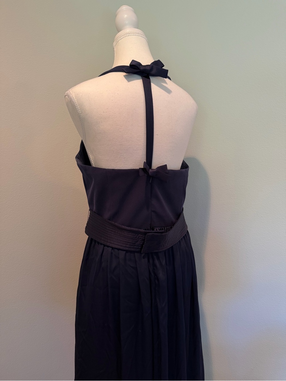 Vera Wang White Label - Navy V-Neck Halter Maxi Dress with Smocked Waist